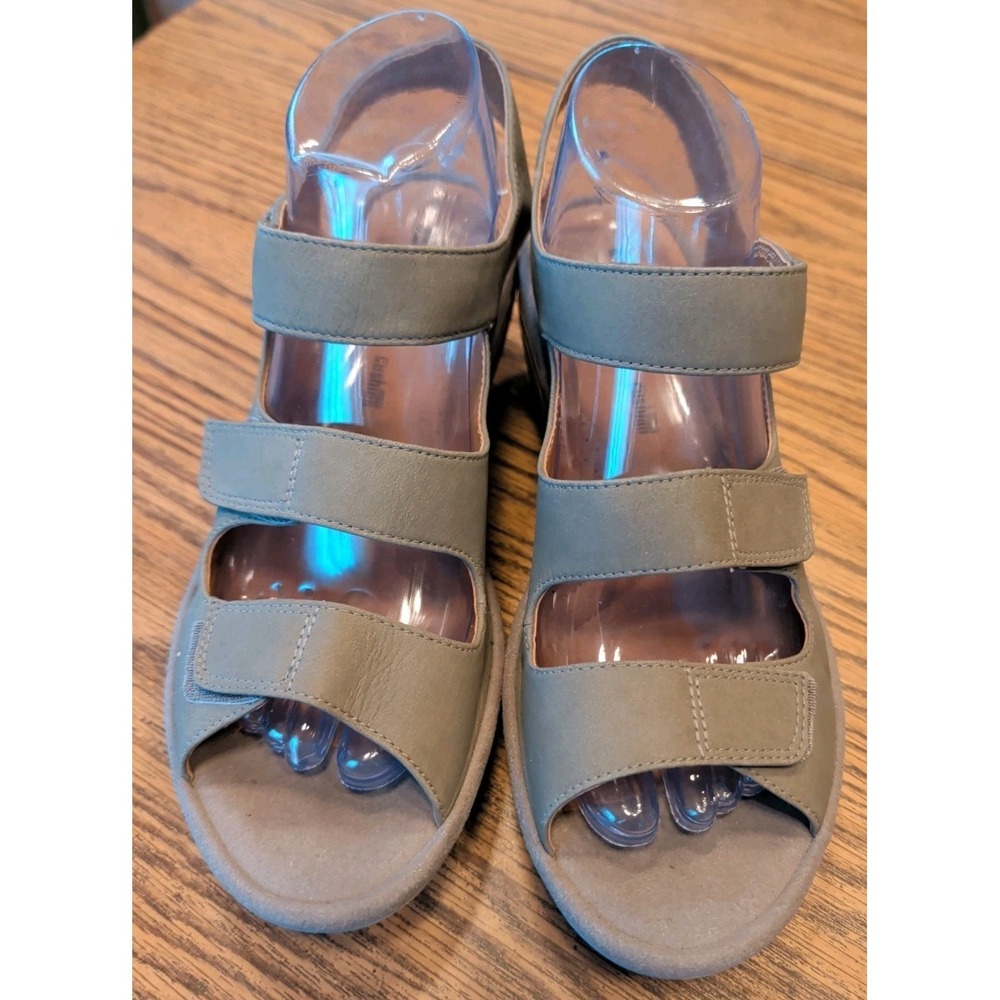 Clarks Sandals Womens 8.5 W Gray Sage Reedly Juno Wedge‎ Nubuck Strappy Open Toe